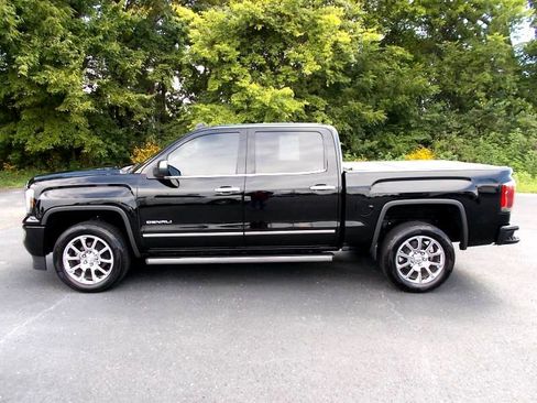 Used 2018 GMC Sierra 1500 Denali image 3