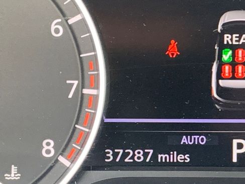 Used 2025 Nissan Pathfinder SV image 42