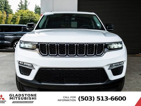 Used 2023 Jeep Grand Cherokee Limited AWD/4WD image 2