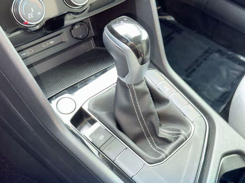 Certified 2024 Volkswagen Taos S FWD image 20
