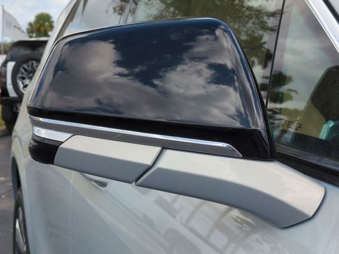 New 2025 Cadillac Escalade IQ Luxury 2 AWD/4WD image 12