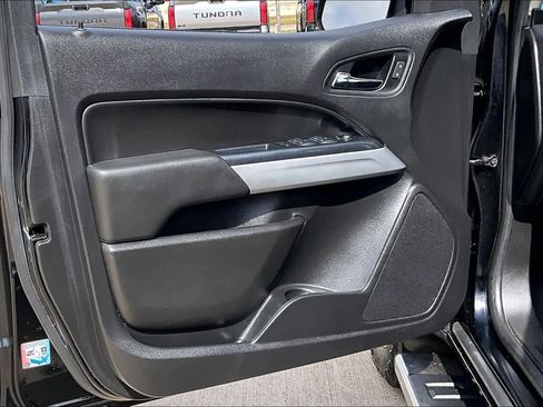 Used 2021 Chevrolet Colorado LT w/ LT Convenience Package image 22