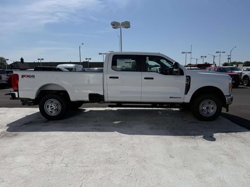 New 2026 Ford F350 XL w/ FX4 Off-Road Package AWD/4WD image 2