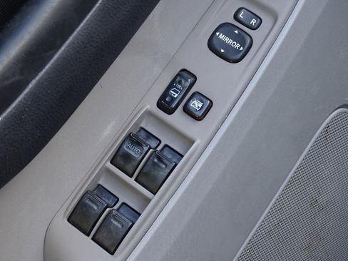 Used 2006 Toyota 4Runner SR5 RWD image 12