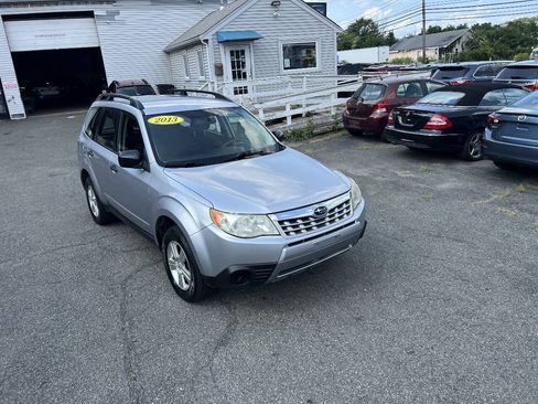 Used 2013 Subaru Forester 2.5X AWD/4WD image 3