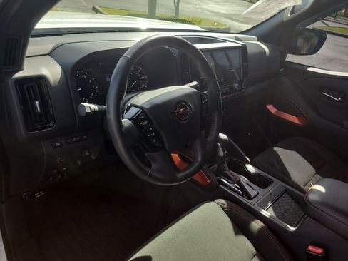 Used 2025 Nissan Frontier PRO-4X w/ Pro Convenience Package image 20