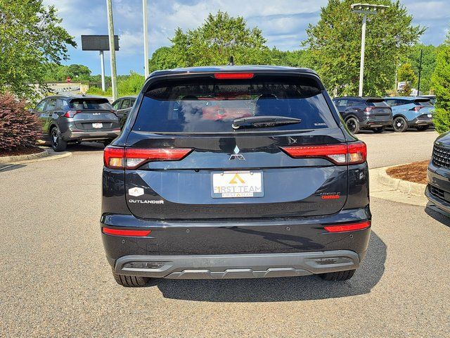 Used 2024 Mitsubishi Outlander ES AWD/4WD image 6