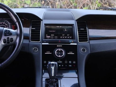Used 2014 Ford Taurus Limited w/ Equipment Group 301A image 25