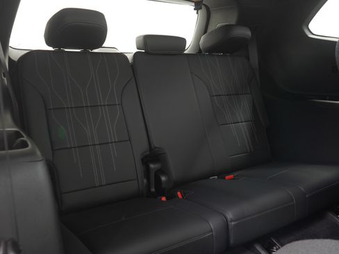 Used 2025 Buick Enclave Avenir w/ Super Cruise Package image 14