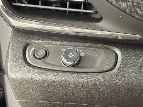 Used 2024 Buick Envista Preferred w/ Convenience I Package FWD image 10