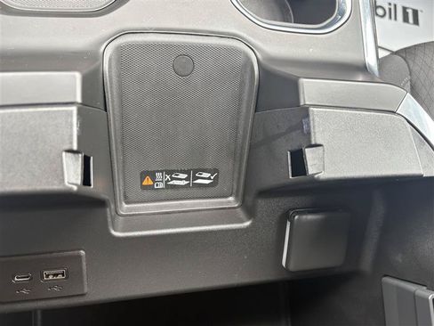 Used 2023 Chevrolet Silverado 1500 RST AWD/4WD image 21