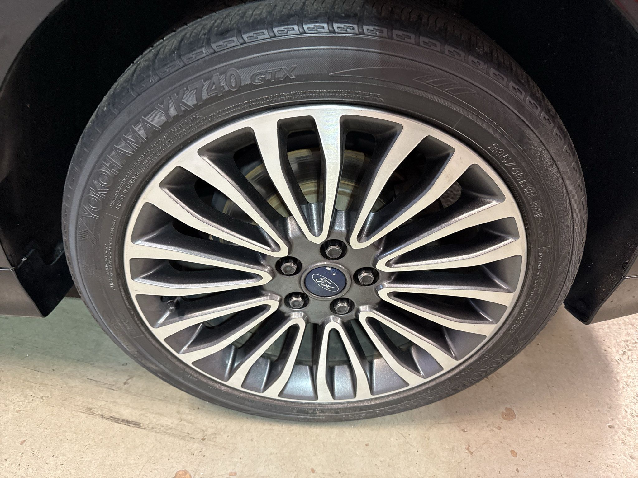 Used 2017 Ford Fusion SE w/ Fusion SE Technology Package AWD/4WD image 33