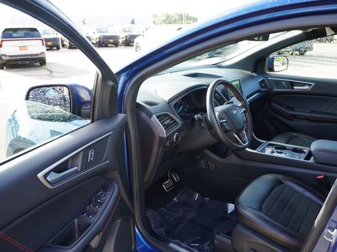 Used 2023 Ford Edge ST-Line w/ Class II Trailer Tow Package AWD/4WD image 15