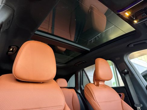 Certified 2026 Mercedes-Benz GLC 300 4MATIC image 19