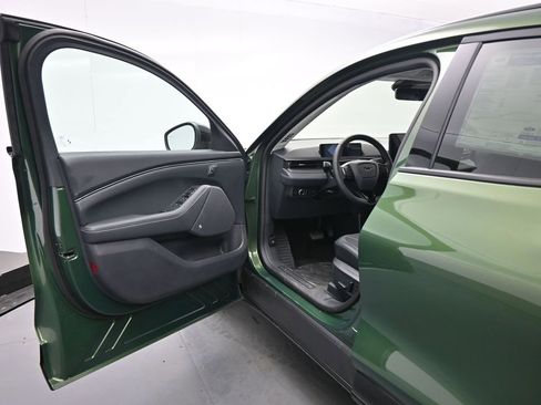 Used 2024 Ford Mustang Mach-E Premium image 8