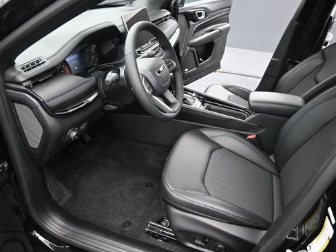 New 2026 Jeep Compass Latitude w/ Sun and Sound Group AWD/4WD image 9