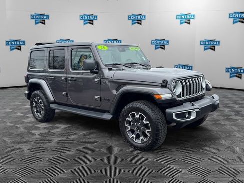 Certified 2025 Jeep Wrangler Sahara w/ Safety Group image 8