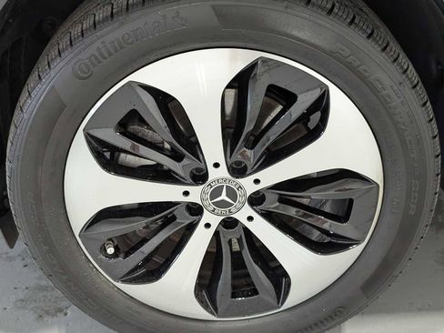 Certified 2026 Mercedes-Benz GLA 250 4MATIC image 3
