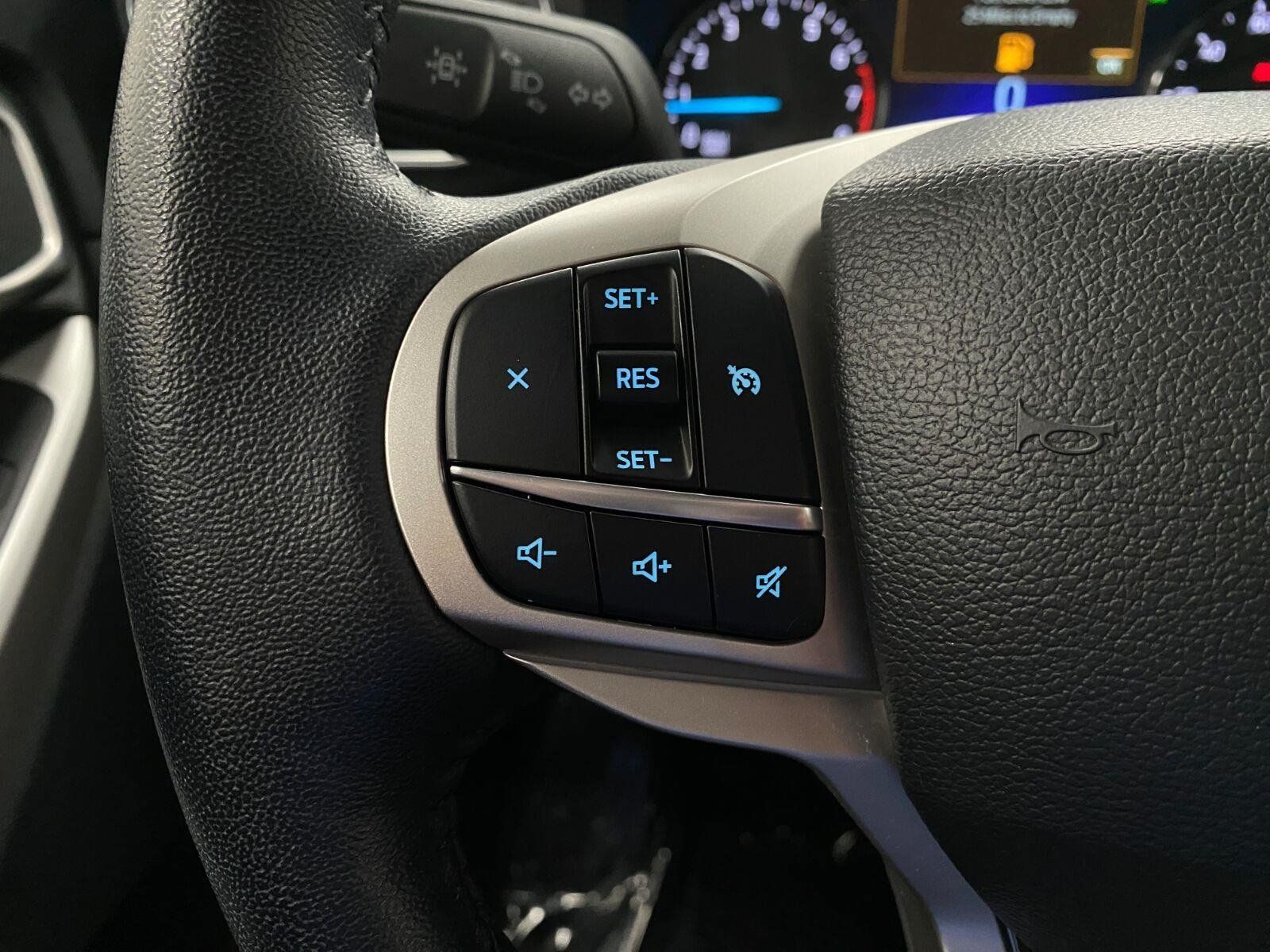 Used 2023 Ford Explorer XLT w/ Equipment Group 202A AWD/4WD image 16