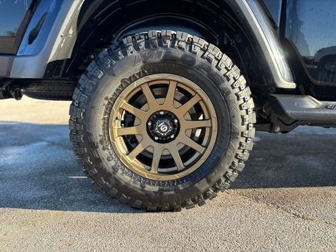 Used 2021 Jeep Gladiator Overland w/ Popular Equipment Package image 28