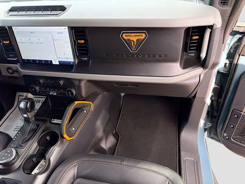 Used 2021 Ford Bronco Badlands image 16