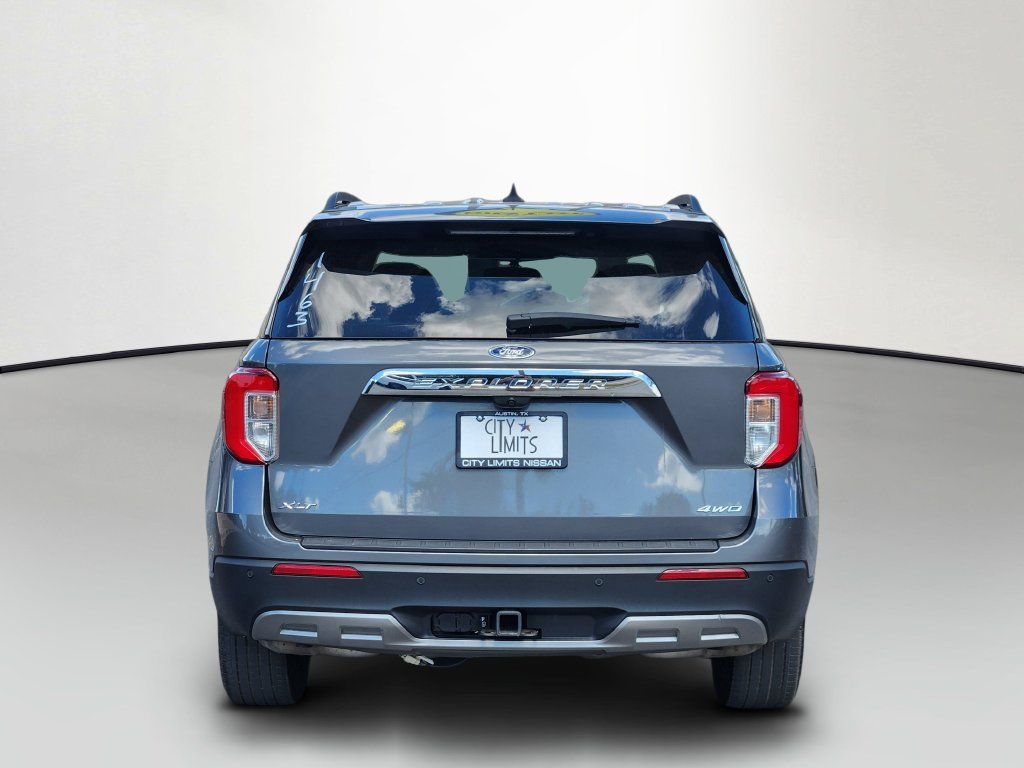 Used 2023 Ford Explorer XLT w/ Equipment Group 202A AWD/4WD image 6