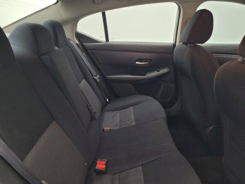 Used 2022 Nissan Sentra SV FWD image 19