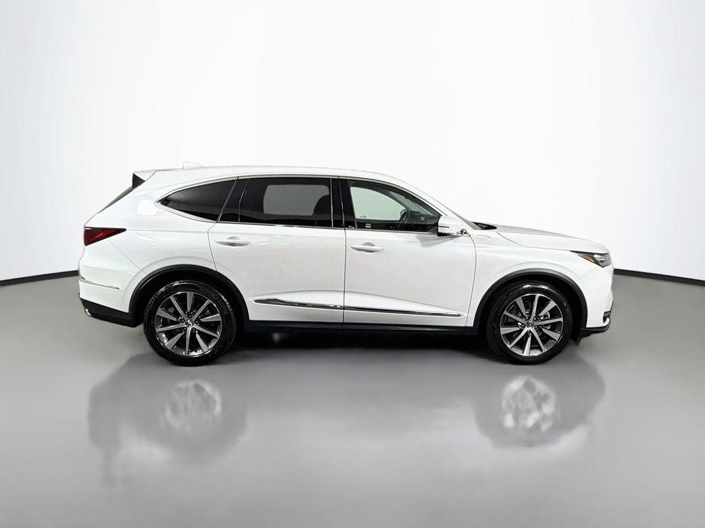 Used 2025 Acura MDX w/ Technology Package AWD/4WD image 4