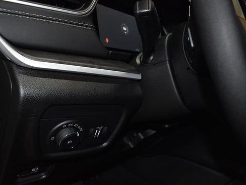 New 2025 Jeep Grand Cherokee Limited image 25