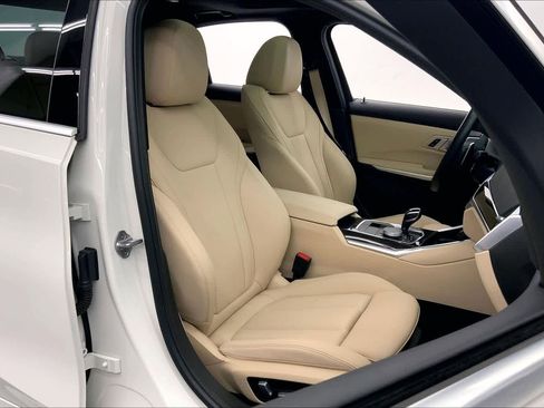 Used 2021 BMW 330i Sedan w/ Convenience Package image 11