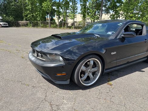 Used 2012 Ford Mustang GT Premium w/ GT Coupe Accessory Pkg 4 RWD image 2