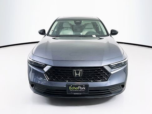 Used 2025 Honda Accord SE image 2