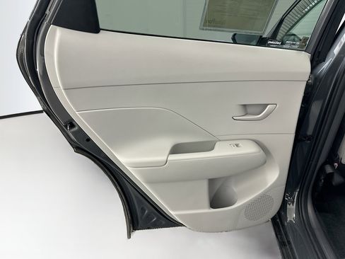 Used 2025 Hyundai Kona SEL image 27