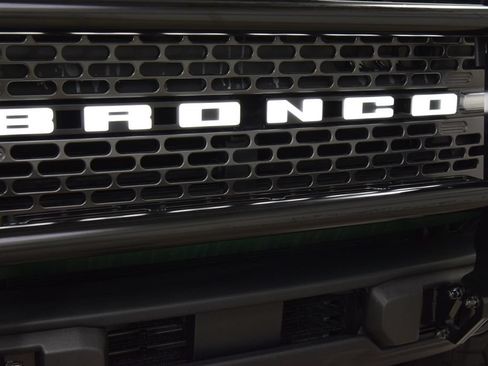 Used 2025 Ford Bronco Badlands AWD/4WD image 27
