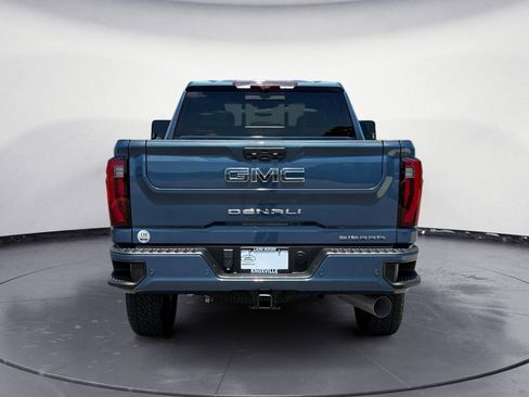 Used 2024 GMC Sierra 2500 Denali Ultimate AWD/4WD image 7