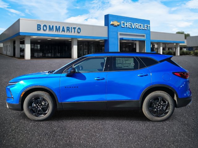 New 2026 Chevrolet Blazer LT w/ Convenience Package FWD image 2