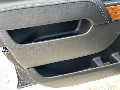 Used 2018 Chevrolet Silverado 1500 High Country image 34