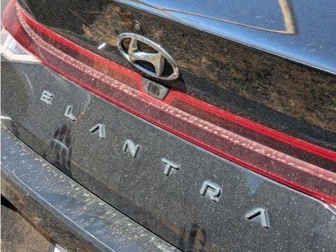 Used 2021 Hyundai Elantra SEL FWD image 16