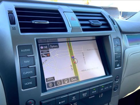 Used 2016 Lexus GX 460 image 34