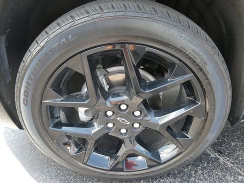 Certified 2025 Chevrolet Traverse RS FWD image 11