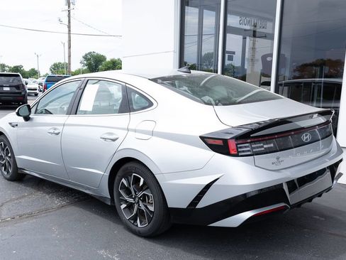 Used 2025 Hyundai Sonata SEL FWD image 3