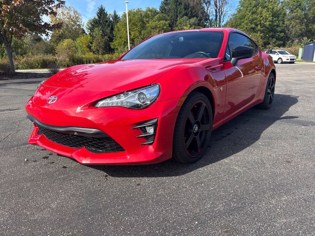 Used 2018 Toyota 86 RWD image 2