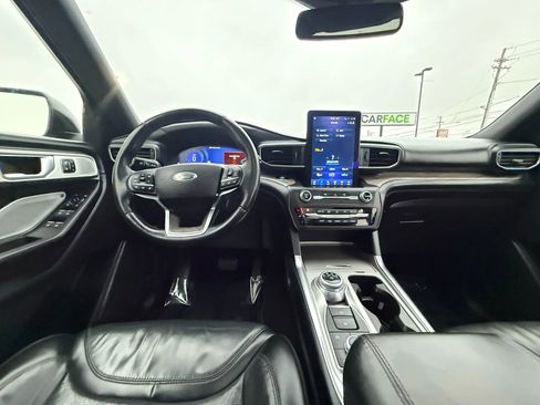 Used 2020 Ford Explorer Platinum w/ Premium Technology Package image 29