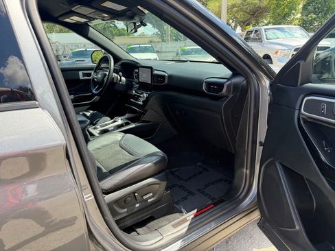 Used 2022 Ford Explorer ST AWD/4WD image 30