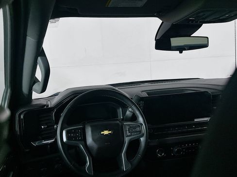 Used 2024 Chevrolet Silverado 1500 LT image 18