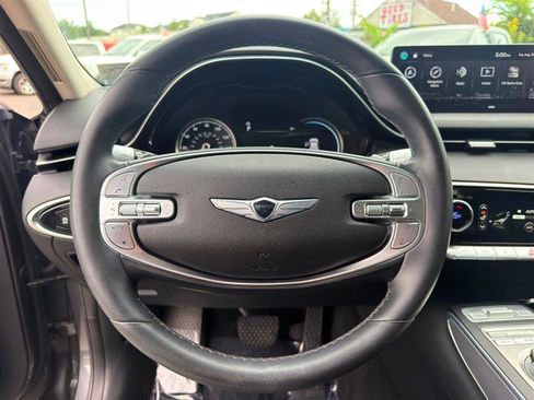 Used 2022 Genesis GV70 2.5T w/ Select Package AWD/4WD image 13