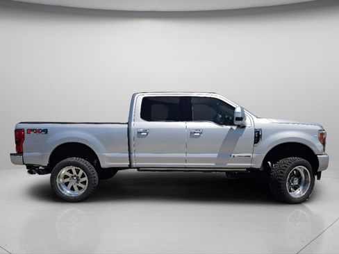 Used 2017 Ford F350 Platinum w/ Platinum Ultimate Package AWD/4WD image 28