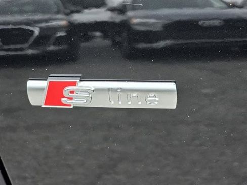 New 2025 Audi Q3 2.0T Premium image 29