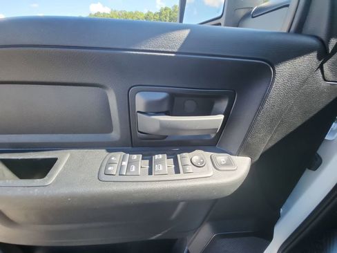 Used 2024 RAM 3500 Tradesman w/ Chrome Appearance Group image 27