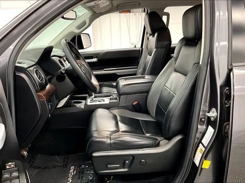 Used 2020 Toyota Tundra Limited w/ Limited Premium Package AWD/4WD image 24